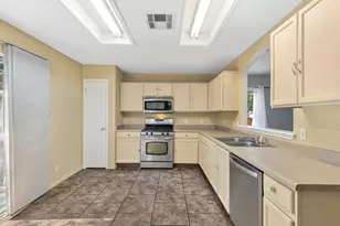101 Presidio Dr, Leander, TX 78641 - Photo 10