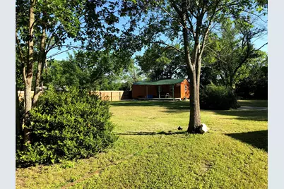 241 E Jackson Street, Bartlett, TX 76511 - Photo 4