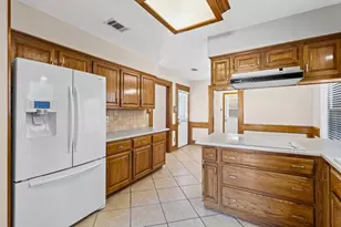 503 Oak Ridge Dr, Pflugerville, TX 78660 - Photo 8