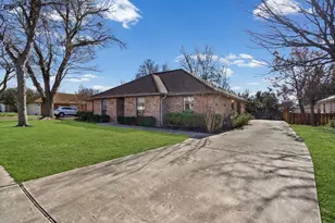 503 Oak Ridge Dr, Pflugerville, TX 78660 - Photo 2