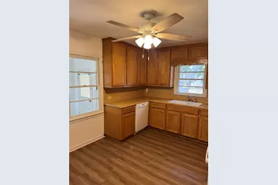 509 Whitehead Street, Smithville, TX 78957 - Photo 8