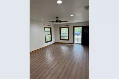 509 Whitehead Street, Smithville, TX 78957 - Photo 6
