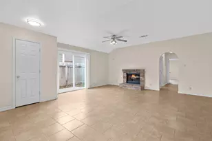 2630 Gwendolyn Ln, Austin, TX 78748 - Photo 6