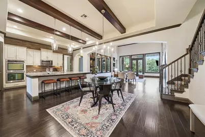 8729 Vantage Point Drive, Austin, TX 78737 - Photo 10