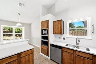 2702 Goldbridge Dr, Austin, TX 78745 - Photo 12