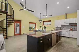 913 Taulbee Ln, Austin, TX 78757 - Photo 12