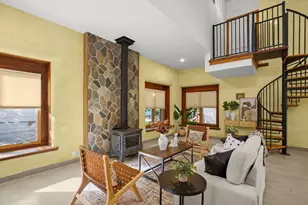 913 Taulbee Ln, Austin, TX 78757 - Photo 2