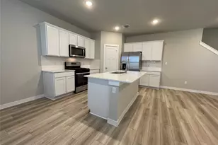 217 Coda Xing, Georgetown, TX 78633 - Photo 6