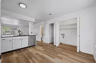 8100 Dunn St, Austin, TX 78745 - Photo 14