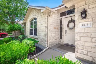 803 Broken Trace Ct, Round Rock, TX 78665 - Photo 2