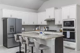 175 Bonham Cv, Dripping Springs, TX 78620 - Photo 4