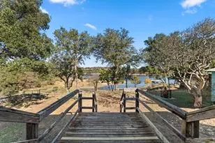 1327 Lakeshore Dr, Spicewood, TX 78669 - Photo 20