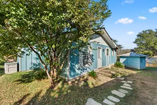1327 Lakeshore Dr, Spicewood, TX 78669 - Photo 2