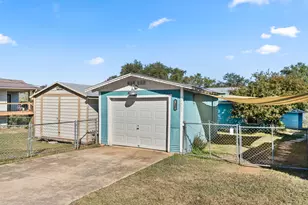 1327 Lakeshore Dr, Spicewood, TX 78669 - Photo 24