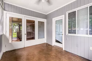 2802 Perry Ln, Austin, TX 78731 - Photo 14