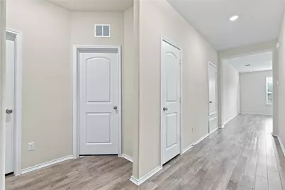 172 Gunther Way, Taylor, TX 76574 - Photo 4