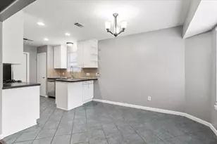 12103 Wycliff Ln, Austin, TX 78727 - Photo 12