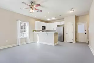 1210 E M. Franklin Ave, Austin, TX 78721 - Photo 1