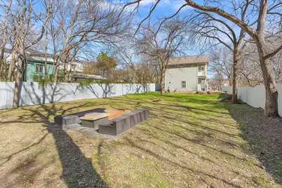 1210 E M Franklin Avenue #B, Austin, TX 78721 - Photo 30