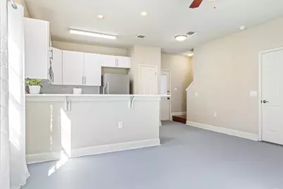 1210 E M Franklin Avenue #B, Austin, TX 78721 - Photo 10