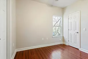 1210 E M. Franklin Ave, Austin, TX 78721 - Photo 24