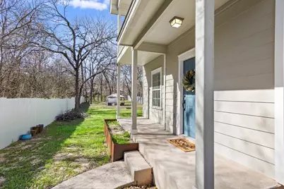 1210 E M Franklin Avenue #B, Austin, TX 78721 - Photo 2