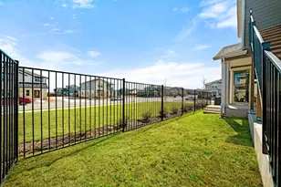 8417 Laughlin Ln, Austin, TX 78744 - Photo 26