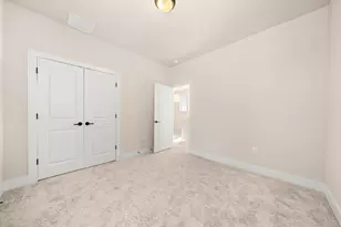 8417 Laughlin Ln, Austin, TX 78744 - Photo 18