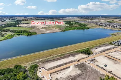 812 Northcreek Boulevard, Leander, TX 78641 - Photo 32