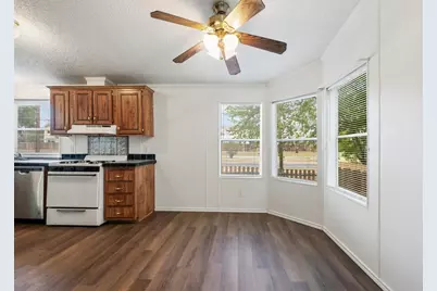 635 W Dittmar Road, Austin, TX 78745 - Photo 18