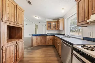 635 W Dittmar Rd, Austin, TX 78745 - Photo 12