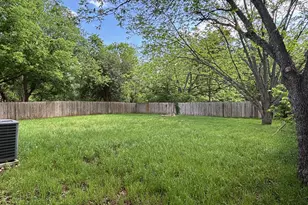 635 W Dittmar Rd, Austin, TX 78745 - Photo 2