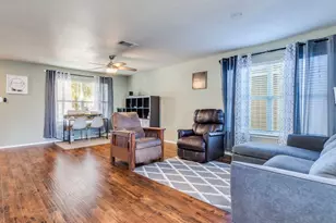 13021 Maidenhair Tr, Elgin, TX 78621 - Photo 4