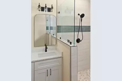 114 Rolling Hill, Horseshoe Bay, TX 78657 - Photo 18