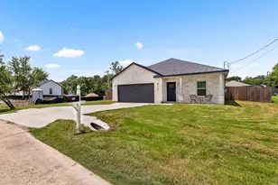 129 Kawainui Ln, Bastrop, TX 78602 - Photo 4