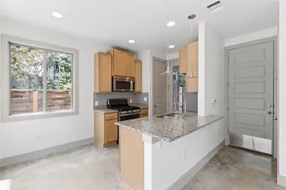 1527 Madison Avenue #B, Austin, TX 78757 - Photo 12