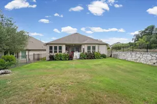 749 Jacksdaw Dr, Austin, TX 78737 - Photo 24