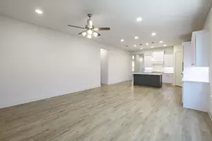 7308 Stitzel Weller Dr, Austin, TX 78744 - Photo 8