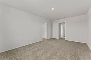 2203 Lionheart Dr, Luling, TX 78648 - Photo 30