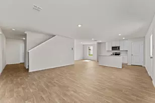 2203 Lionheart Dr, Luling, TX 78648 - Photo 6