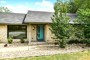 9203 Quail Rock Cir, Austin, TX 78758 - Photo 2