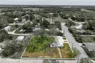 500 W Austin St, Luling, TX 78648 - Photo 40