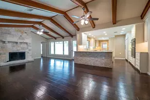 11905 Mustang Chase Dr, Austin, TX 78727 - Photo 4