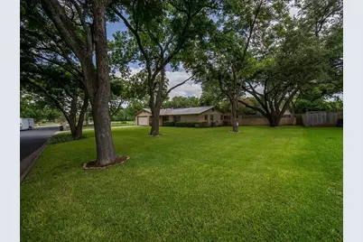 11905 Mustang Chase Drive, Austin, TX 78727 - Photo 32