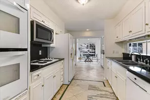 7201 Mesa Dr, Austin, TX 78731 - Photo 12