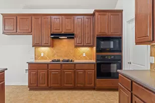 209 Canterbury Dr, Austin, TX 78737 - Photo 10