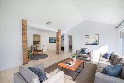 2201 Singletree Avenue, Austin, TX 78727 - Photo 2