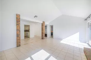 2201 Singletree Ave, Austin, TX 78727 - Photo 6