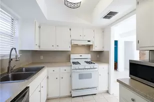 2201 Singletree Ave, Austin, TX 78727 - Photo 8