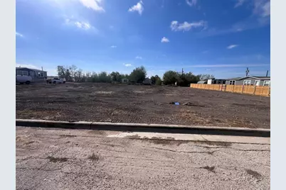 706 E Pecan Street, Granger, TX 76530 - Photo 2